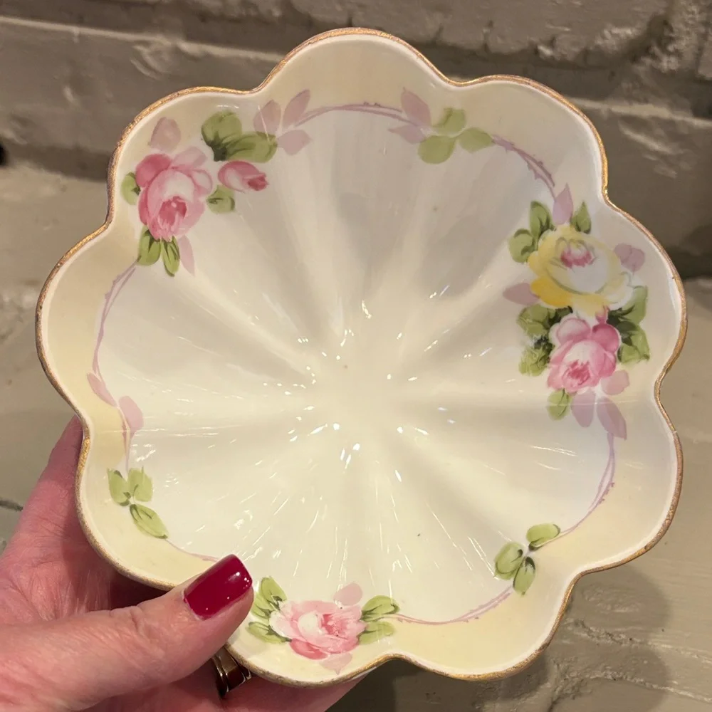 VTG Hand-Painted Nippon Porcelain Footed Nut/Mint Bowl Set‎